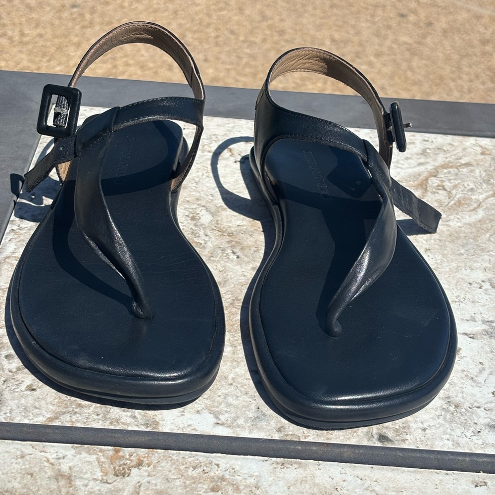 6 - Bernardo Tucson Sandal T Strap - Picture 2 of 6